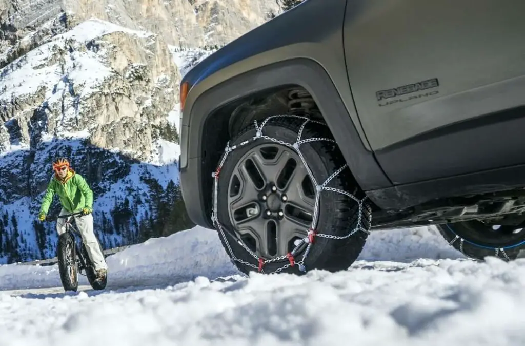 how many inches of snow require chains