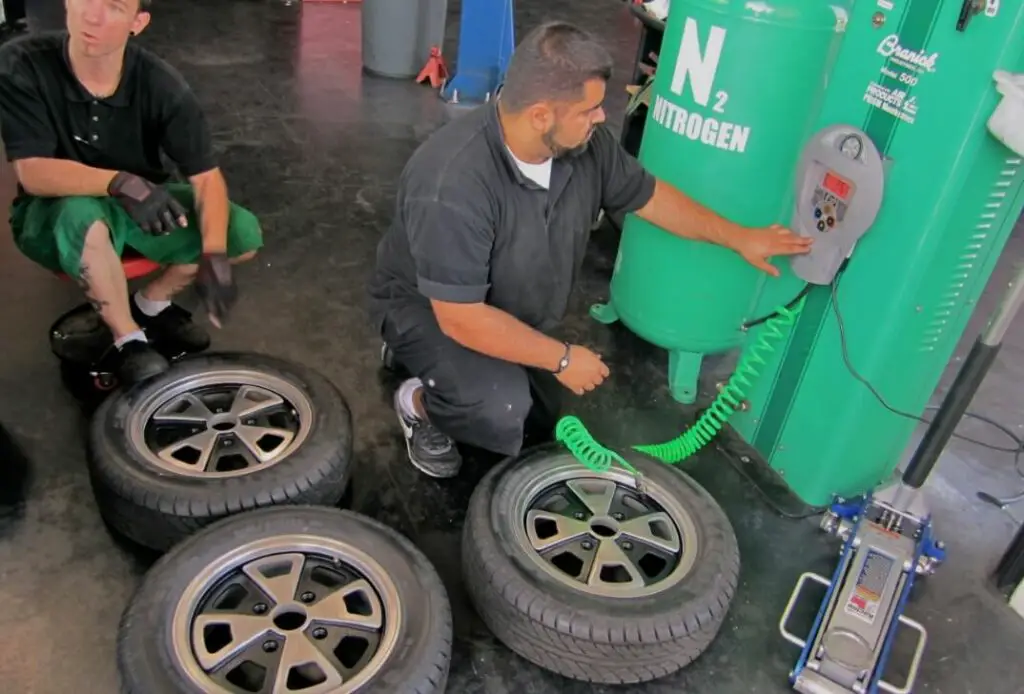 can you mix air and nitrogen in tires