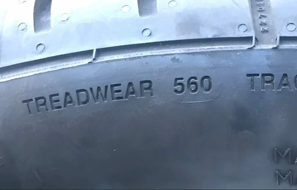 how many miles is a 500 treadwear rating