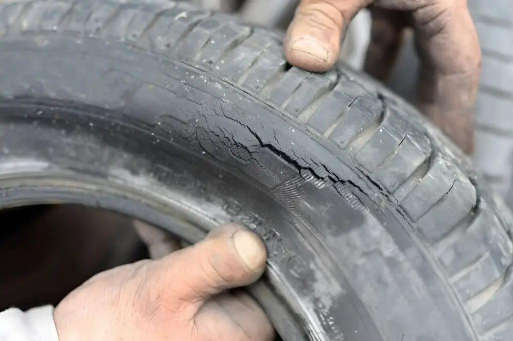 how to keep tires from dry rotting